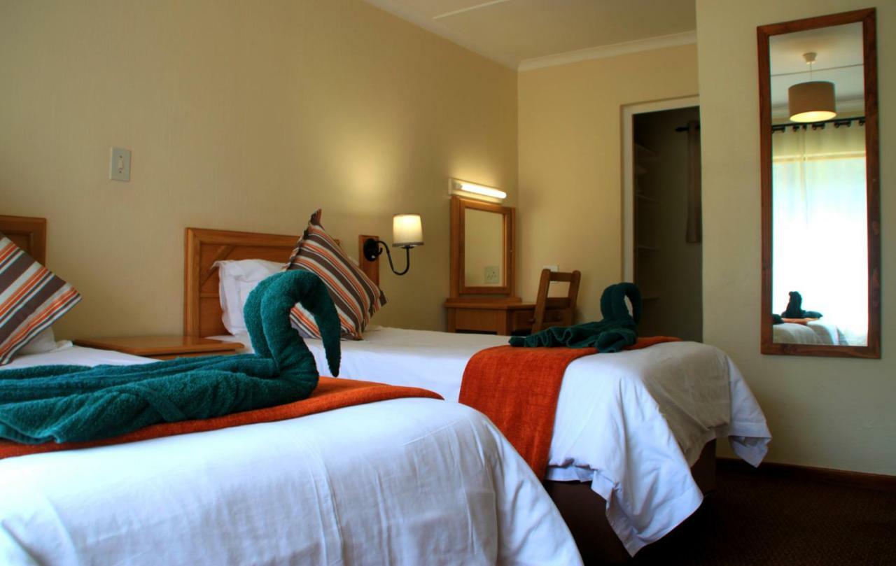 Gooderson Leisure Riverbend Chalets Self Catering And Timeshare Gold Crown Resort Drakensberg Garden Exterior photo
